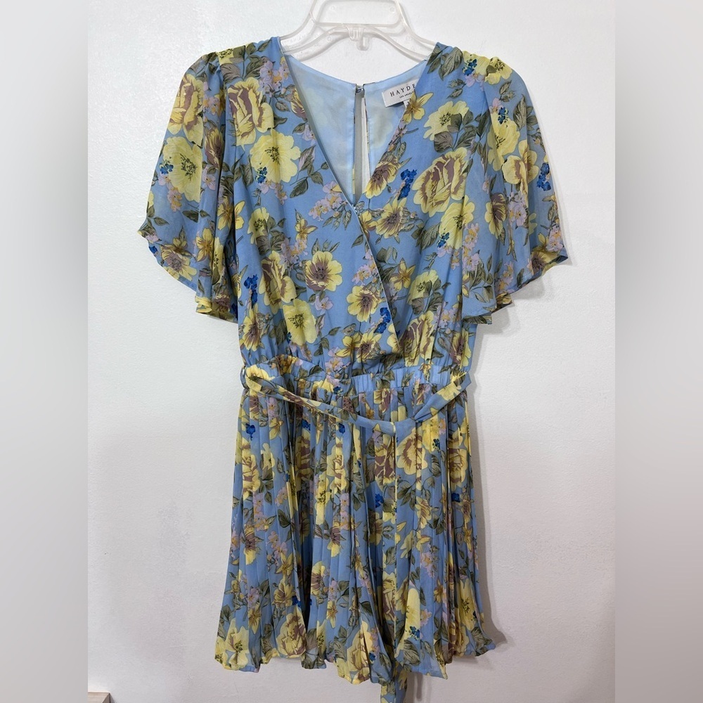 Hayden‎ Los Angeles Womens Medium  Blue Floral Romper Shorts Lining